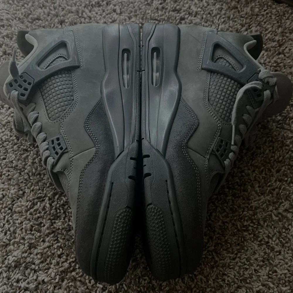 Air Jordan 4 Retro Grey - Picture 3 of 7